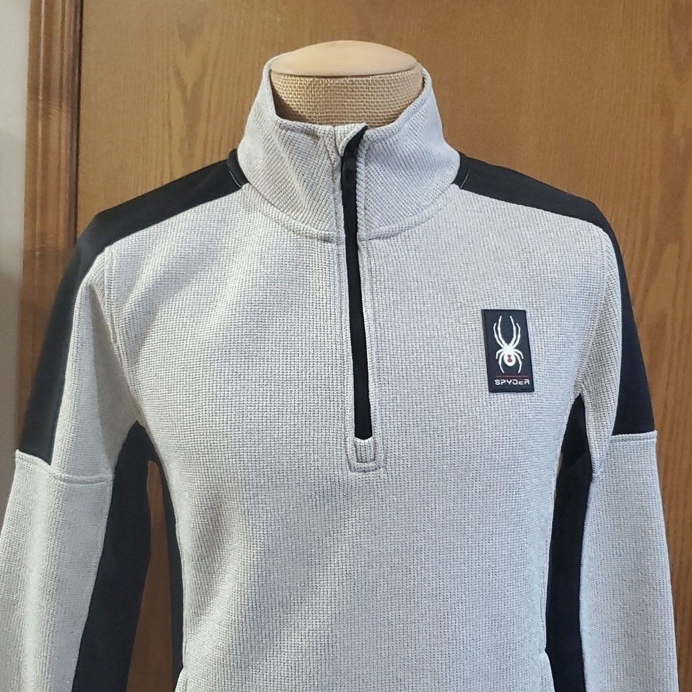 Spyder oat grey and black 1/4 zip pullover jacket core layer